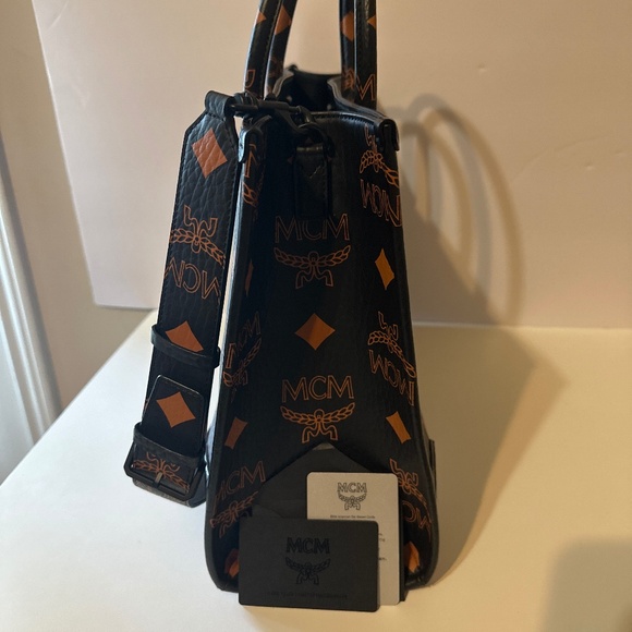 MCM large Munchen Large Visetos Tote Bag - Picture 5 of 14